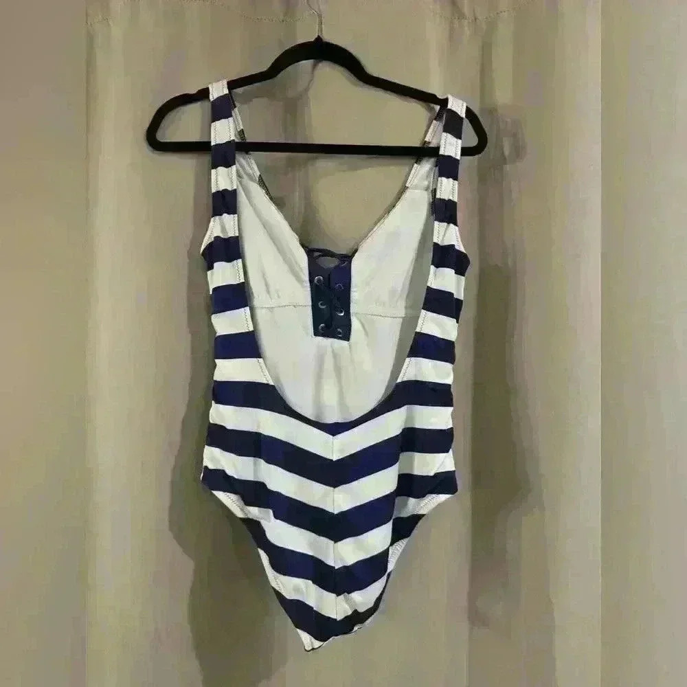 Women’s Navy Blue Mossimo One Piece Bathing Suit - Picture 3 of 7